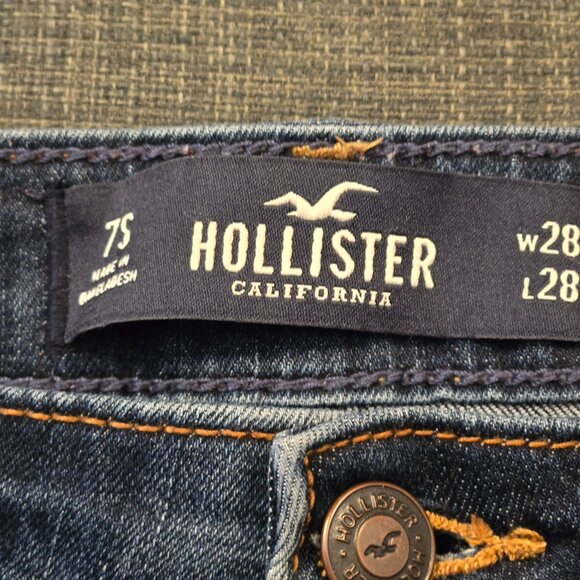 Hollister Denim - Hollister  BLUE JEANS Stretch Super Comfort Size 28 with Torn Knees Very Cool